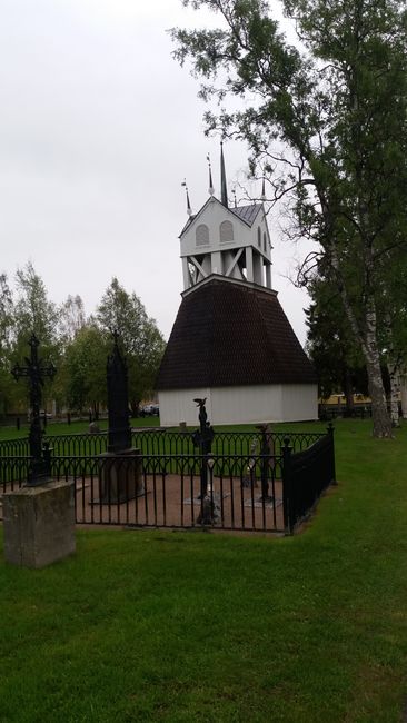 Achteckige Holzkirche in Pitea, Nordschweden