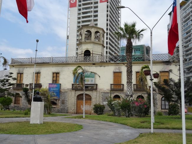 Altes Zollhaus am Hafen von Iquique
