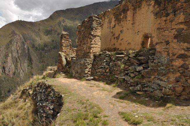 Please note, Inca walls must not be made of wood