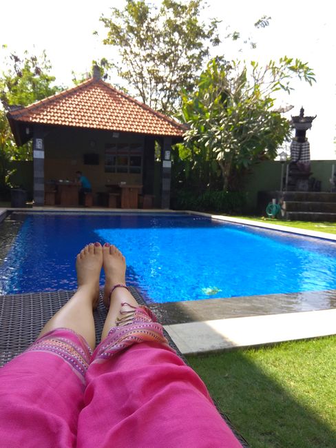 Cozy Cempaka Guesthouse by the pool