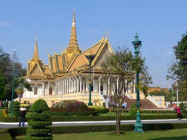 Phnom Penh (Mekong River Cruise Part 3)