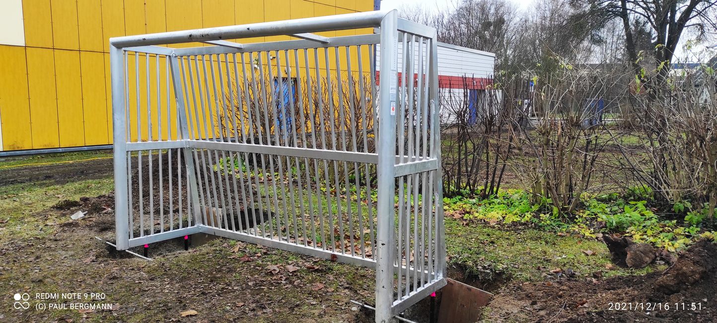 Aluminum Sports Field Gates 3x2m - Installation under difficult conditions (oversized foundations provided by the customer)