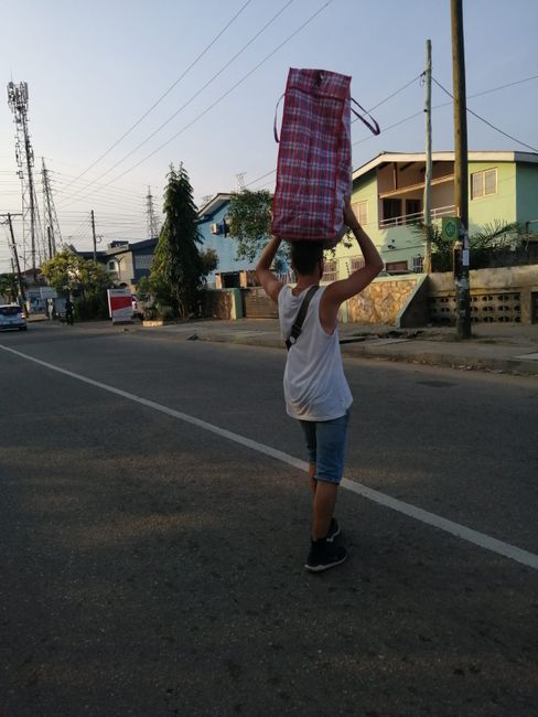 De vuelta en el camino, último día completo en Accra