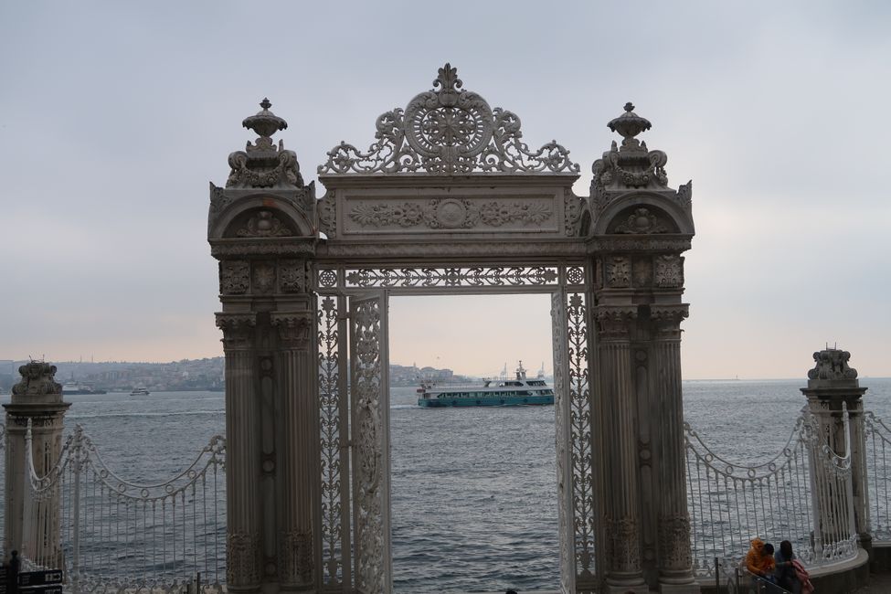 Das Tor nach Asien (Dolmabahce-Palast) 