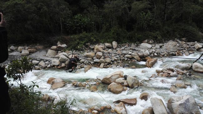 Bolivia - how do we cross your river?