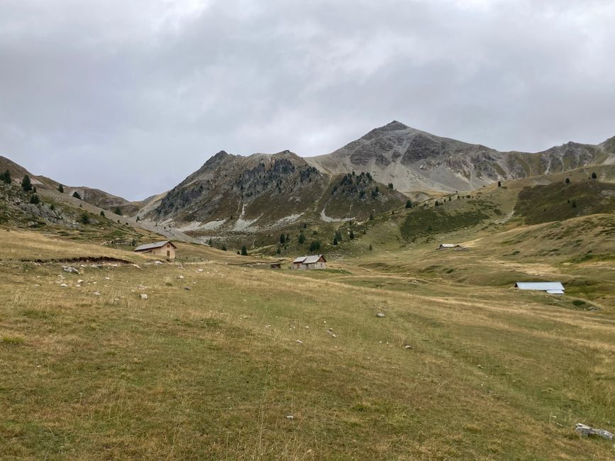 The Col des Ayes on the left in the background.