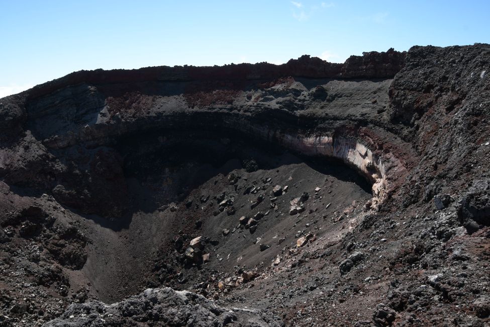 Tongariro Crossing: Blick in den Krater von Mt.Ngauruhoe
