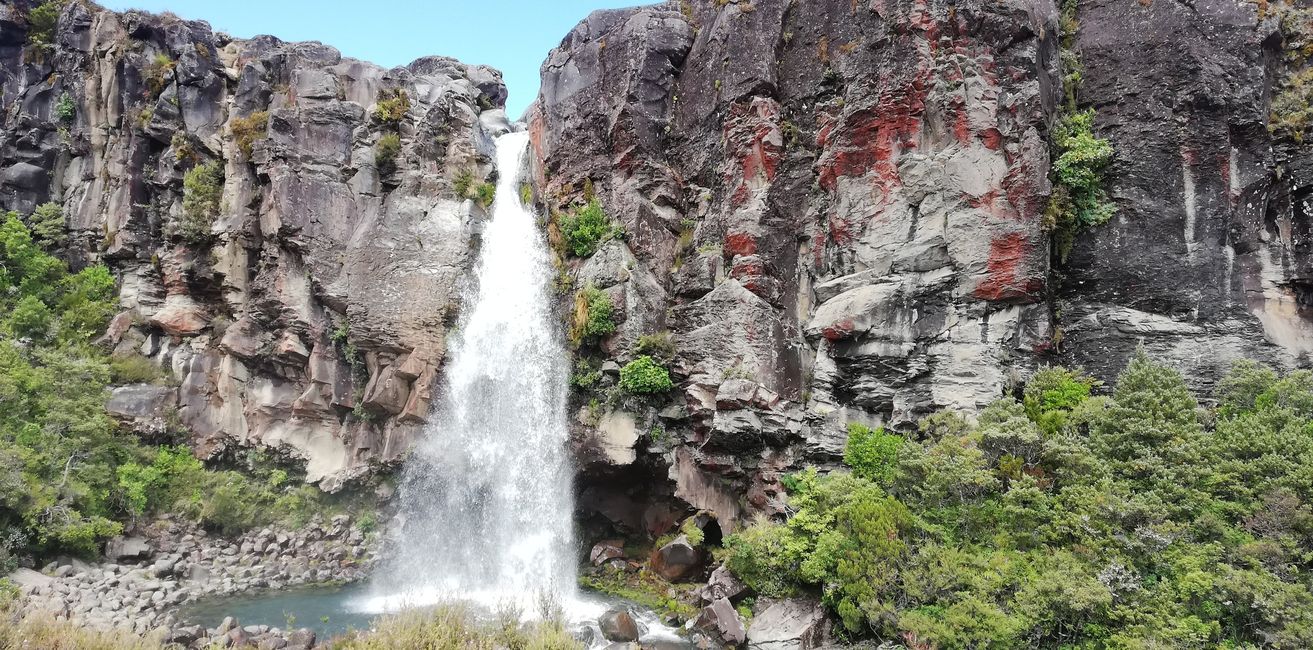 Der Taranaki Wasserfall