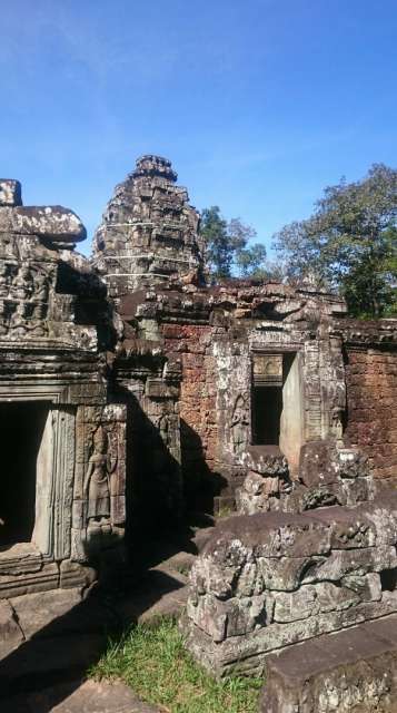 Cambodia - a brief history of ancient ruins and crowded islands
