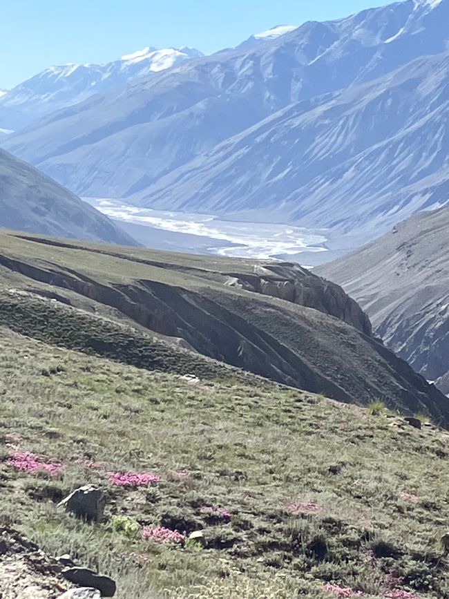 Pamir: qonşu kəndə 120 km