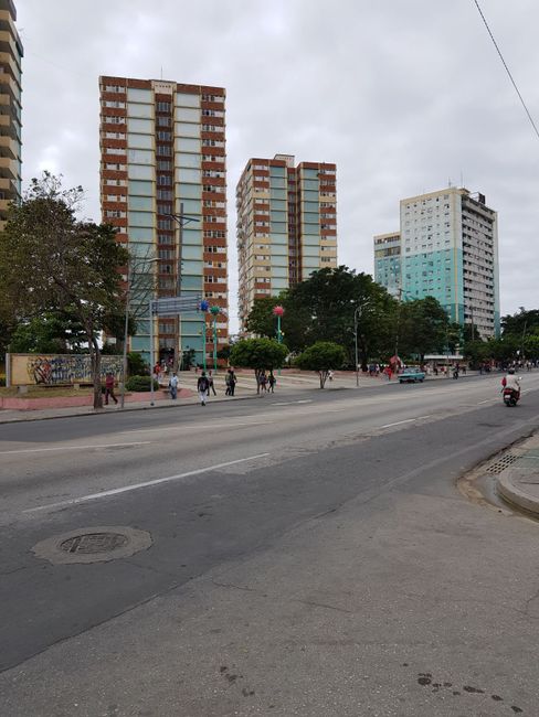 Hochhäuser in Santiago de Cuba