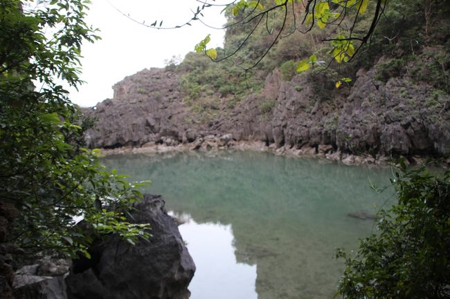 Aussicht aus der Höhle auf die Lagune