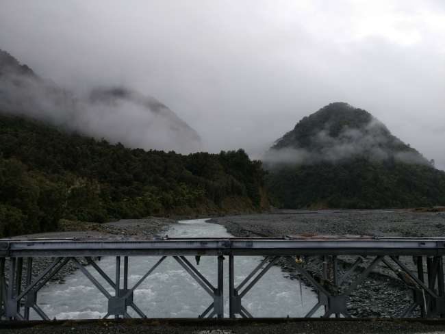 Poor weather conditions on the way to Franz Josef Glacier