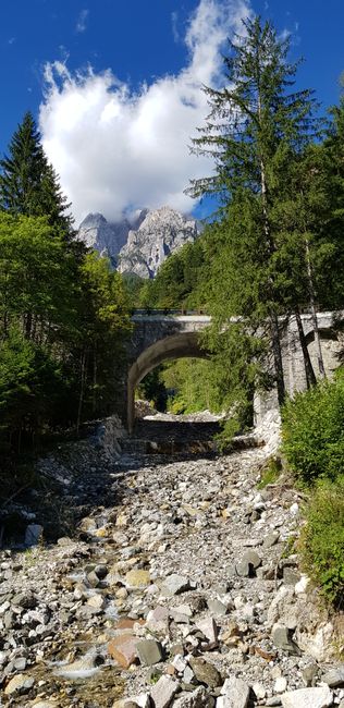 Dolomite Cycle Path 'Stream'