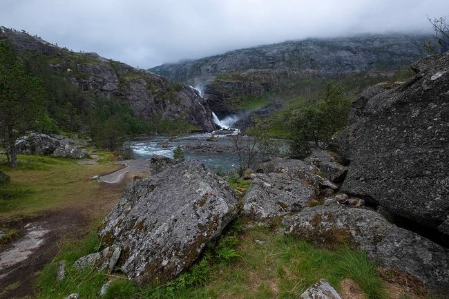 Day 6 - To the Hardangerfjord