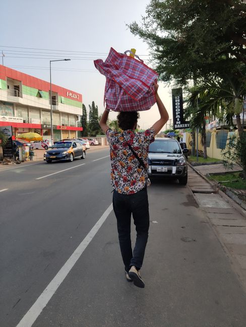 De vuelta en el camino, último día completo en Accra