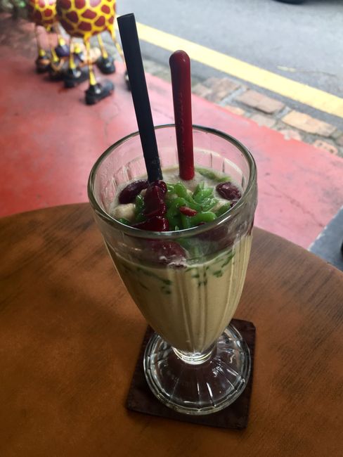 Cendol Blenz - Palm sugar, coconut milk with red kidney beans and Cendol