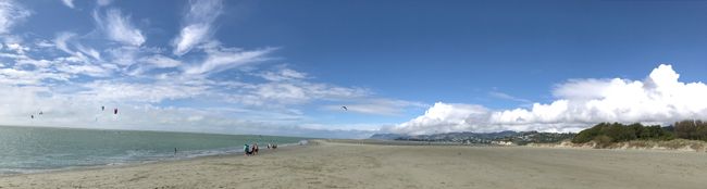 Nelson Beach with kite surfers