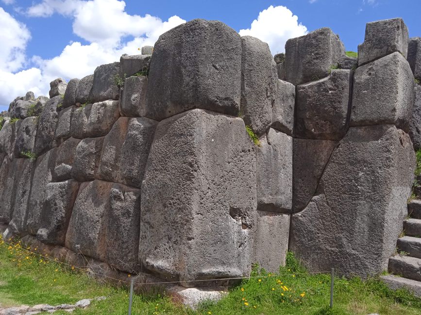 Inka-Ruinen, gewaltig