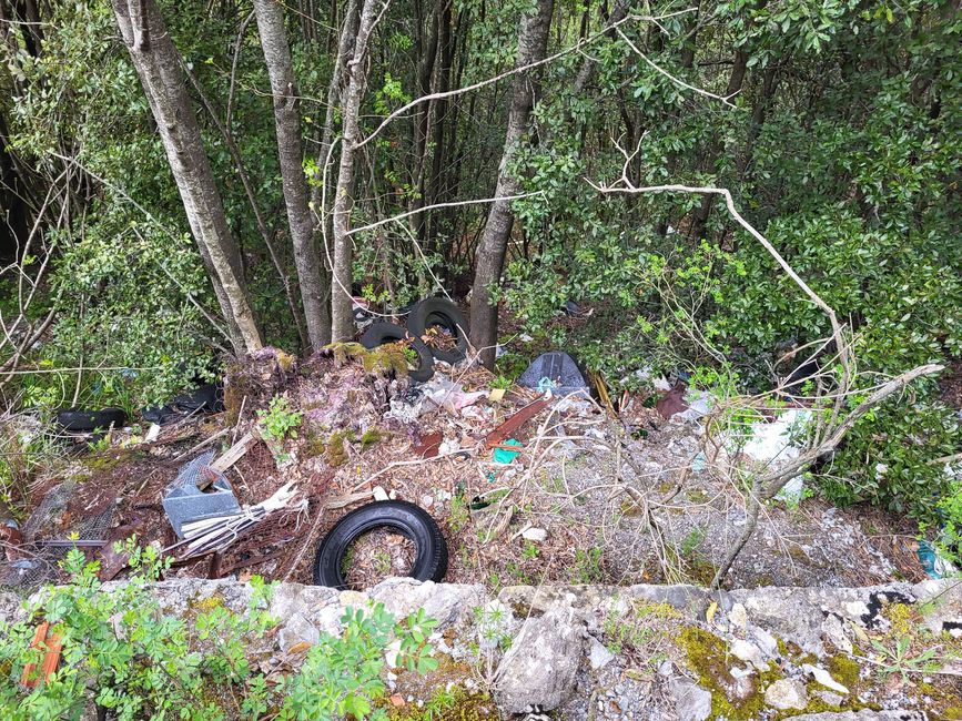 Mountains of garbage by the roadside