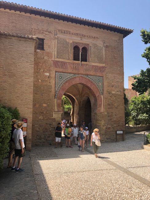„Auf“ den Bergen :-) und Granada mit der Alhambra