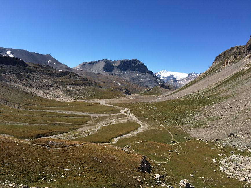 From Tignes over the Col de la leisse and through the Vanoise National Park