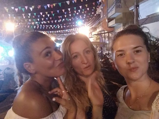 Night market with the girls!