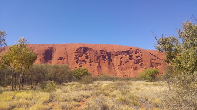 Uluru von Nahem