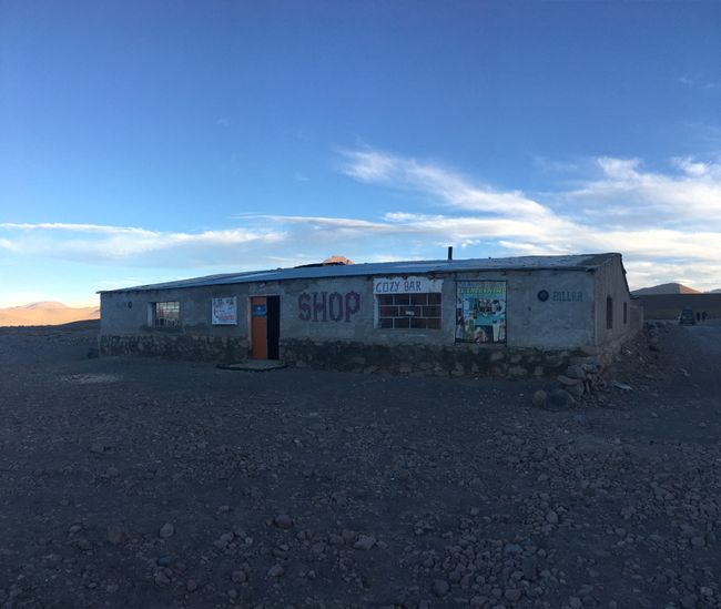 Shopping in the middle of the desert 