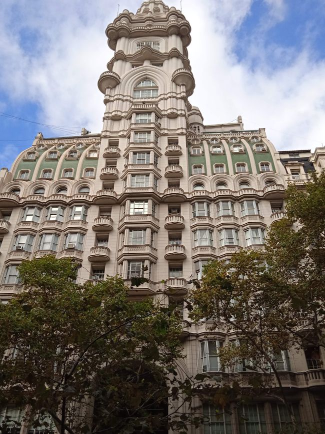 Palacio Barolo (1923), whose structure is based on the construction of Dante's Divine Comedy