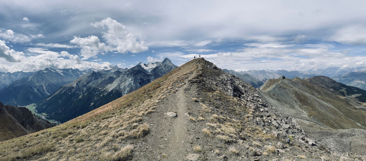 The long ridge over to Col de Drinc