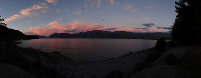 Kitschiger Sonnenuntergang beim Lake Hawea
