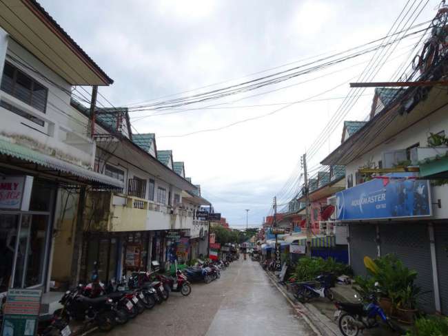 road on Koh Tao