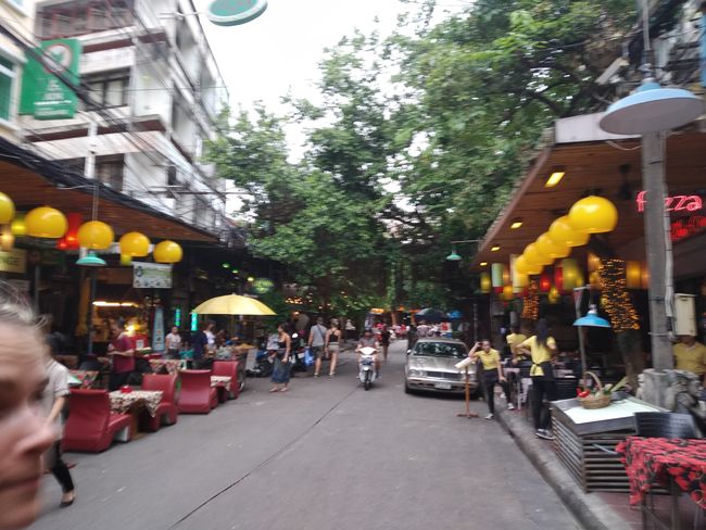 Side street to Khao San Road