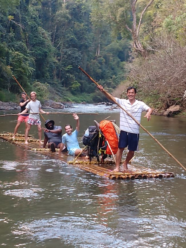 Chiang Mai: Trekking Tour auf dem Bambusfloß