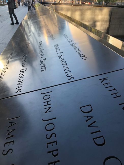Namen der Menschen, die am 11.09.2011 gestorben sind 😞