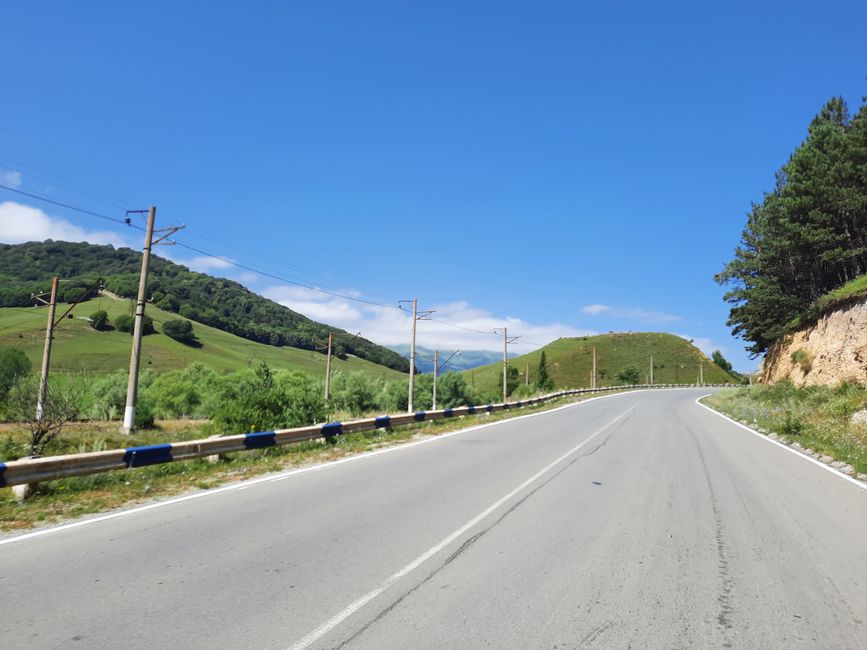 Tag 36 Armenien und Georgien - Fahrt nach Tiflis