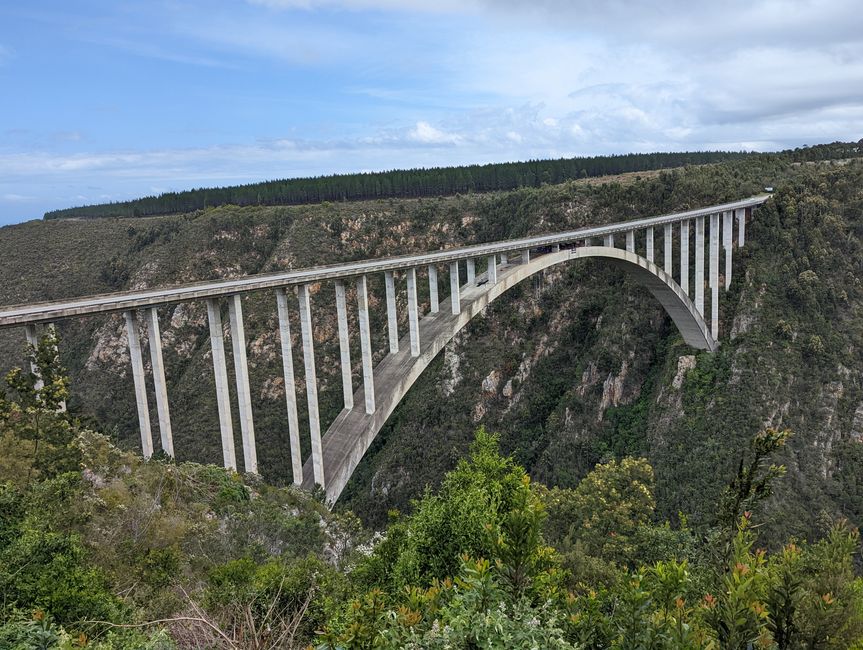 Brücke mit Bungee Jumping