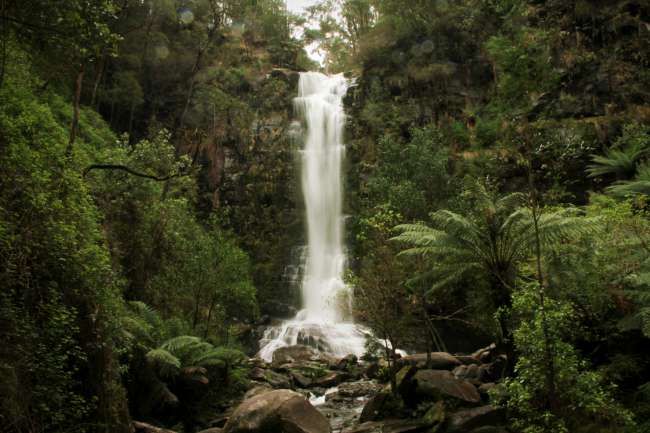 Ultimativer Wandertag von Wasserfall zu Wasserfall. 4 Stunden und 5 Wasserfälle. 