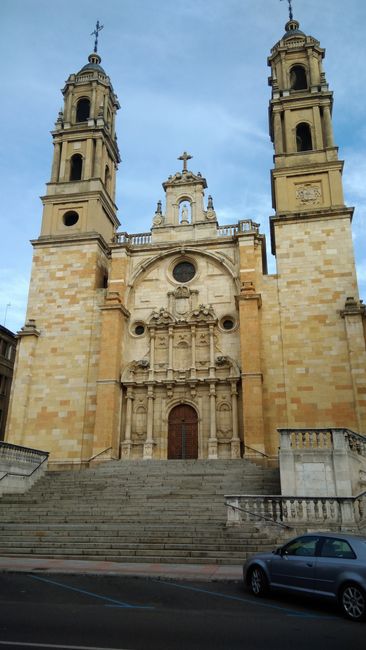 Kirche San Juan y San Pedro de Renuev
