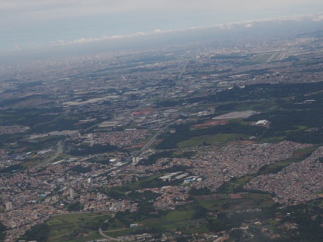 Blick auf die Millionen-Stadt Sao Paulo