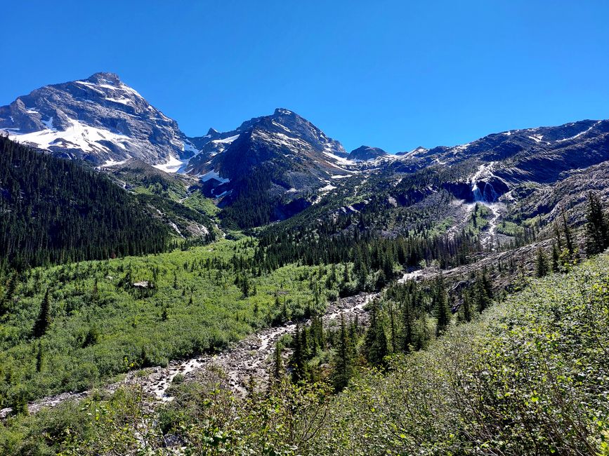 Lower part of Great Glacier Trail