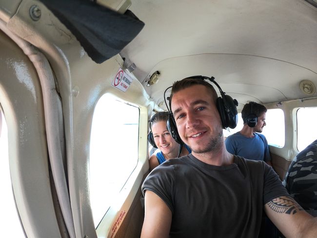 und Selfie im engen Flugzeug