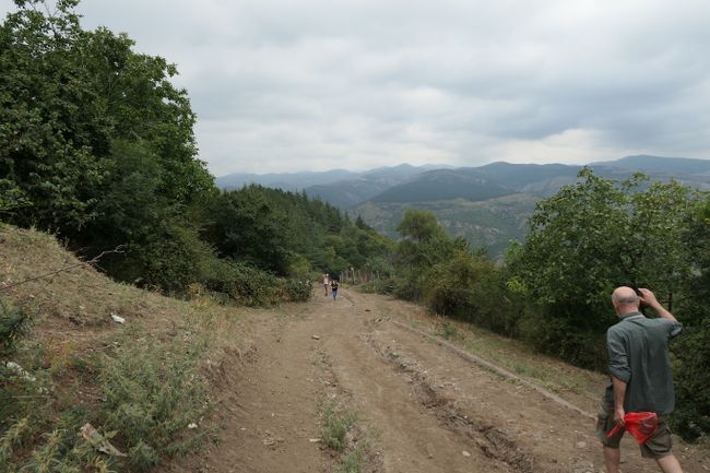 4th August hike with German and Georgian friends west of Tbilisi, starting from Tskneti