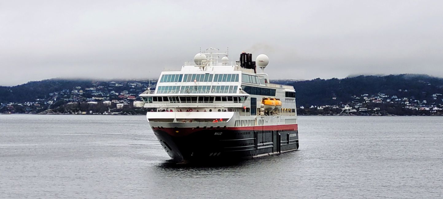 Hurtigruten Otto Sverdrup
Hamburg-Nordkapp-Hamburg
23/24/25/26