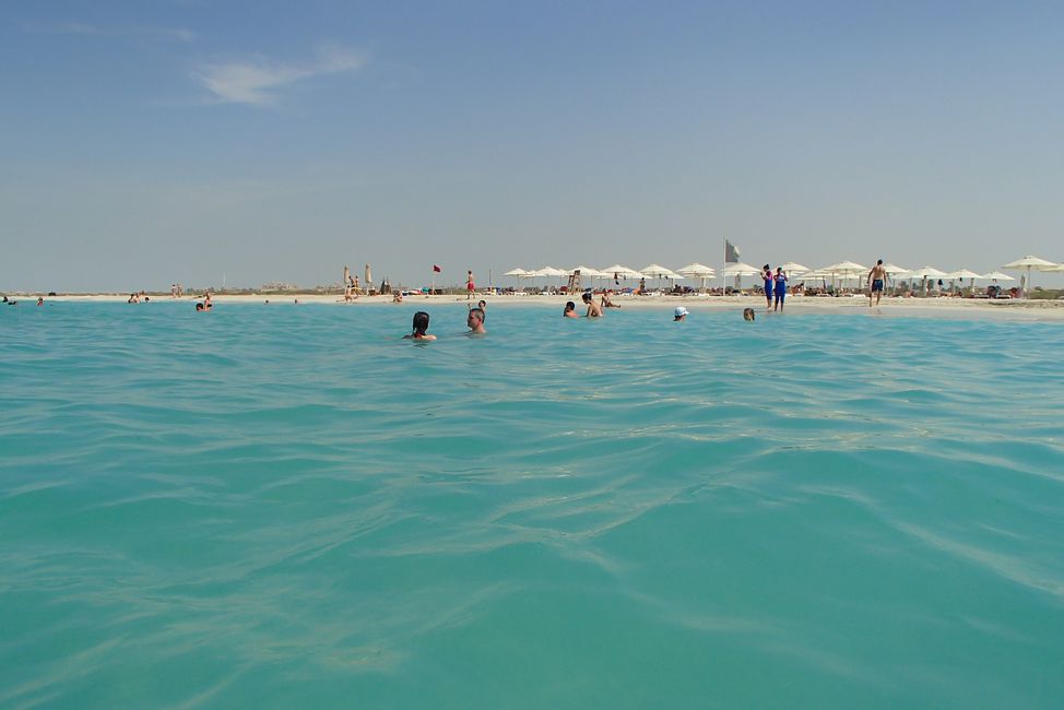 Day 8 (2015) Abu Dhabi: Saadiyat Beach - a dream in turquoise