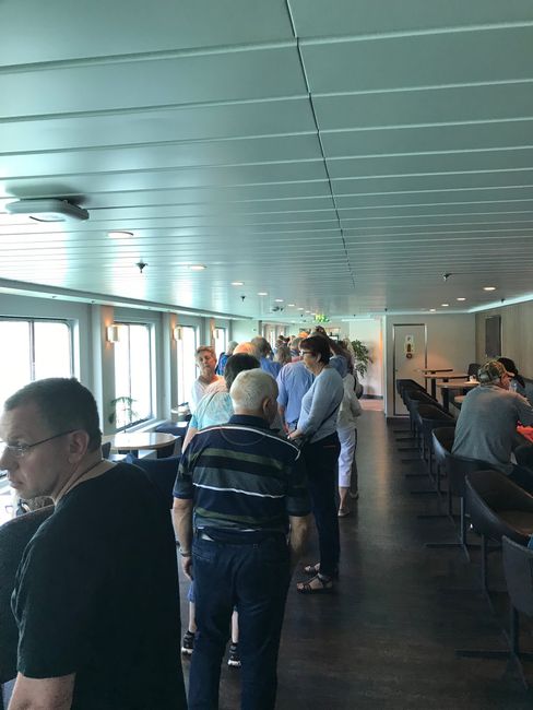Norway with Hurtigruten // Day 4 // Waiting in line for lunch