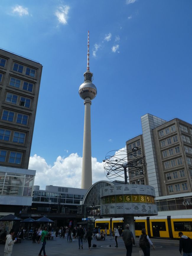 Himmelfahrt in Berlin: Humboldt Forum und Rundgang durch gefühlt ganz Berlin
