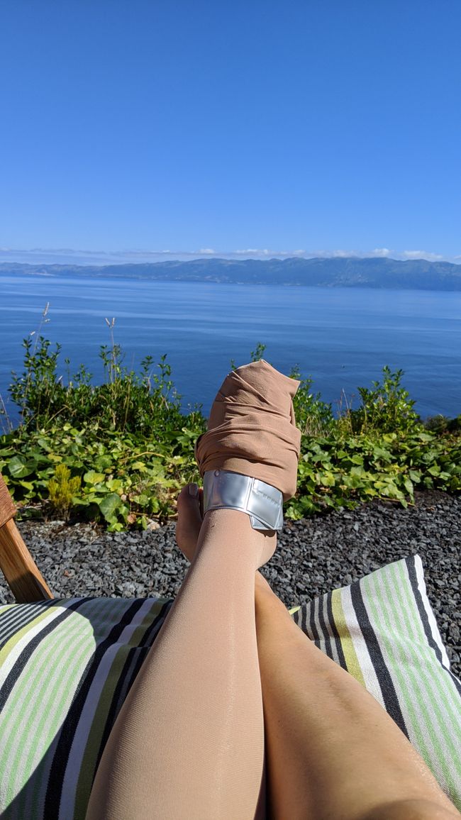 Cooling the foot with a view