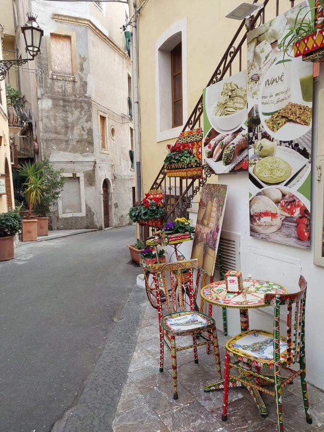 Walk through Taormina